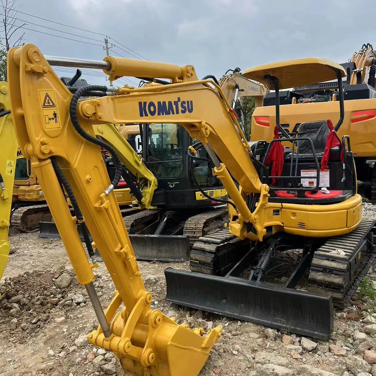 Японский бренд 2023 б/у экскаватор Komatsu PC30 Гидравлический Гусеничный мини-экскаватор 3 тонны малого размера для продажи