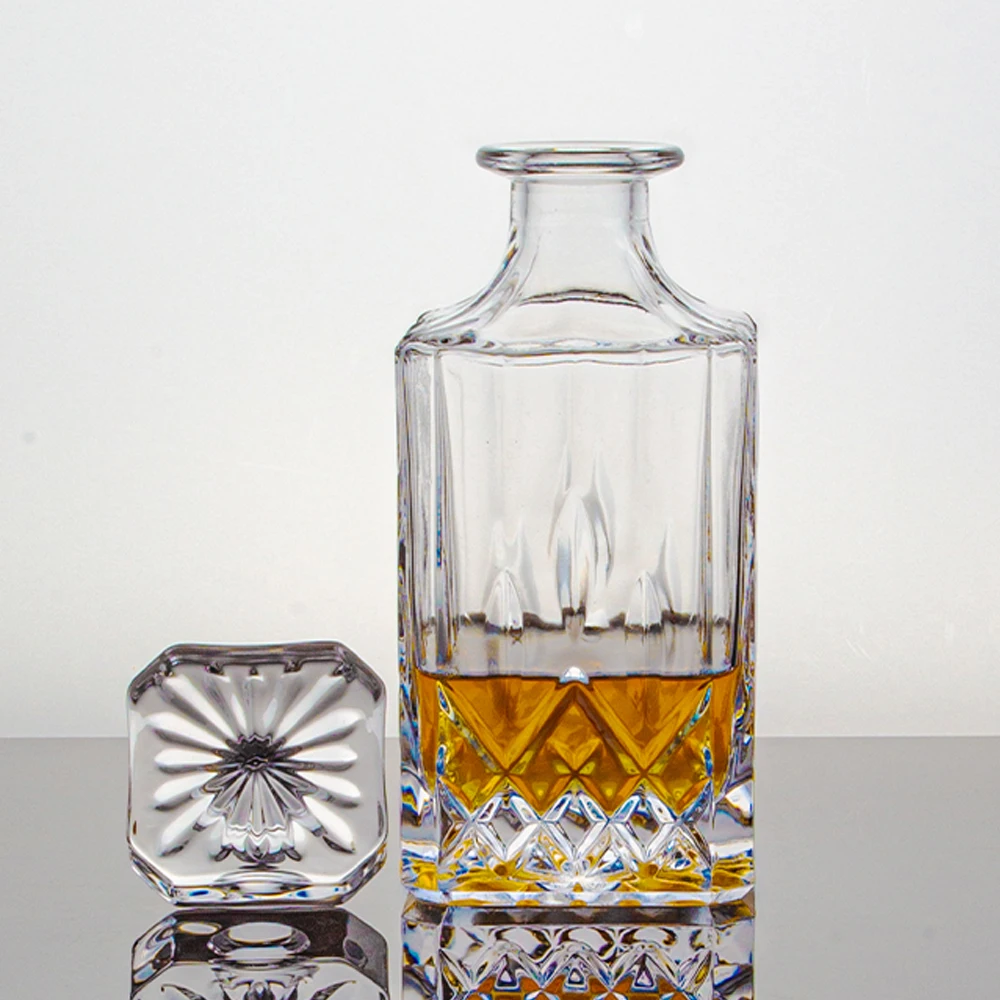 KLP 700ml Engraved Whiskey Decanter Diamond-Shaped Transparent Wine Lead-Free Sustainable Bars Gifts