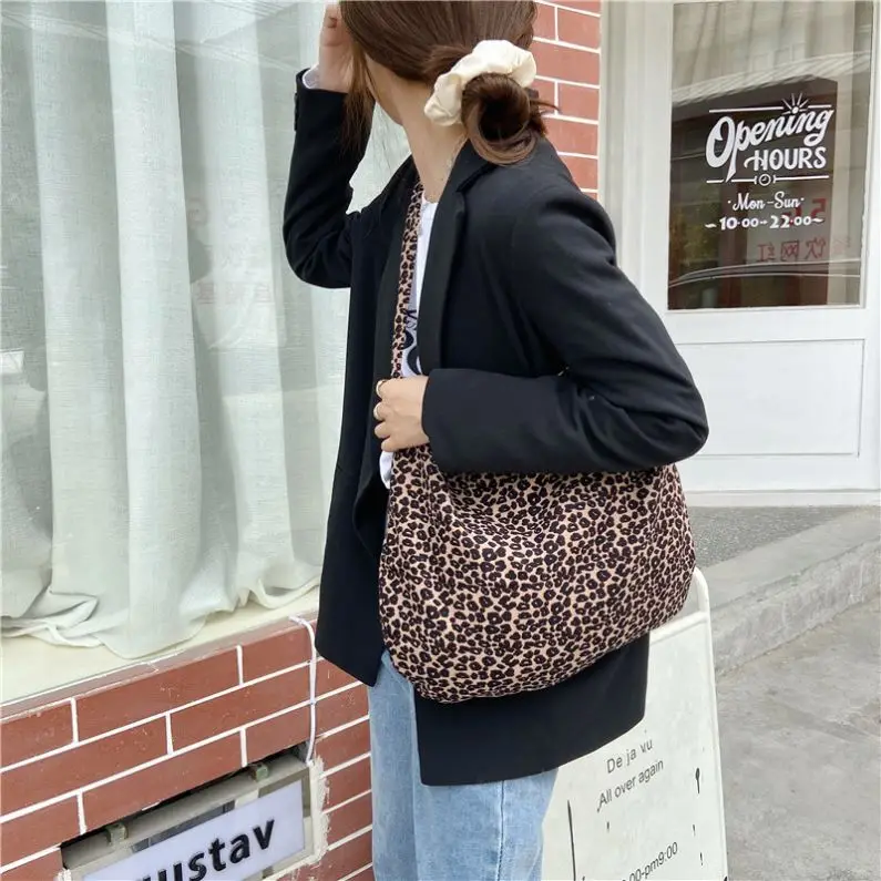 2024 Western Style Small Leopard Print Diagonal Large Capacity Shoulder Shopping Bag Fashionable Canvas Women Bag
