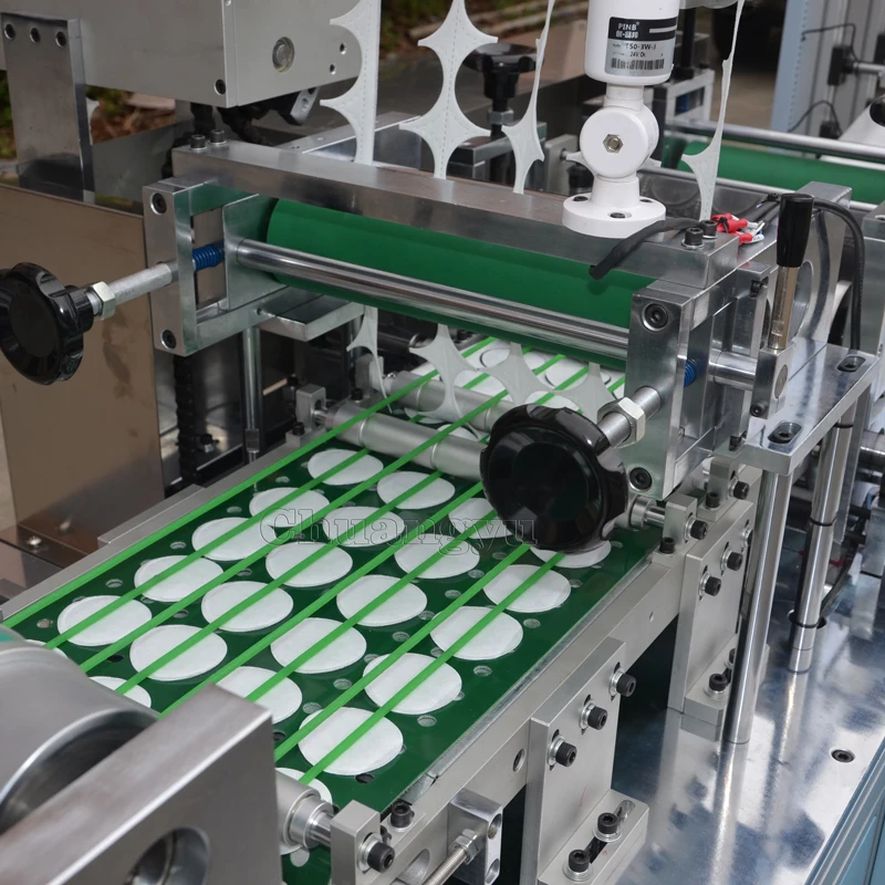 Automatic Cotton Makeup Cosmetic Pads Making Machine