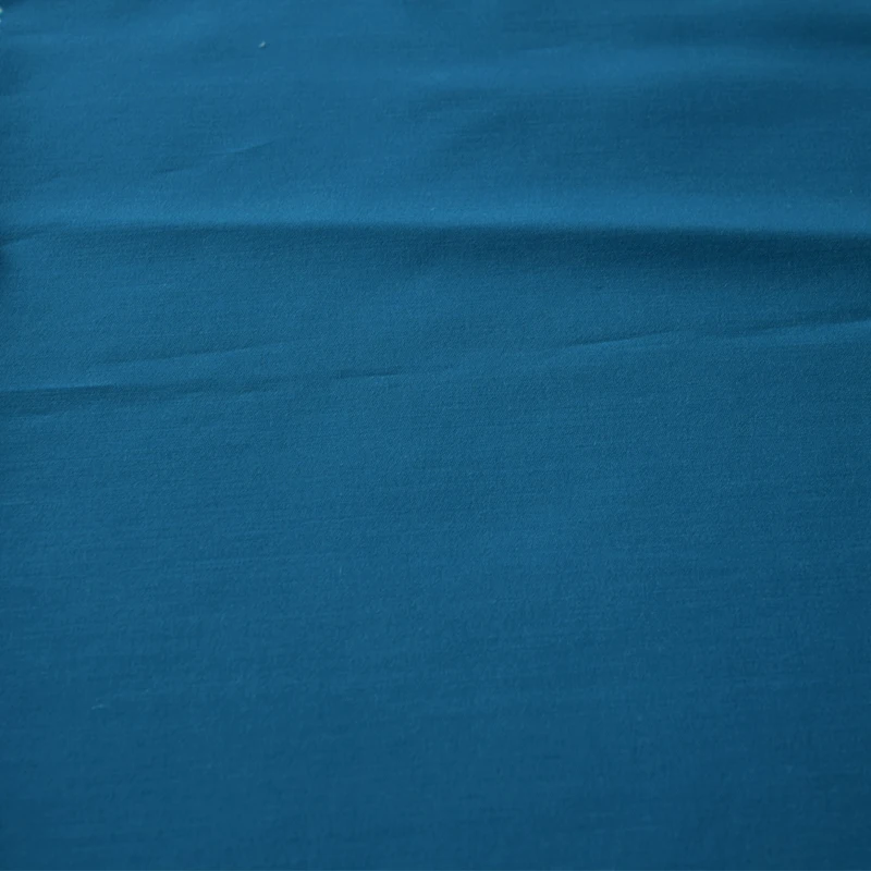  47% SILK 53% WOOL SATEEN PLAIN DYED WOVEN FABRIC 137GSM 135 CUTTABLE FOR WOMEN