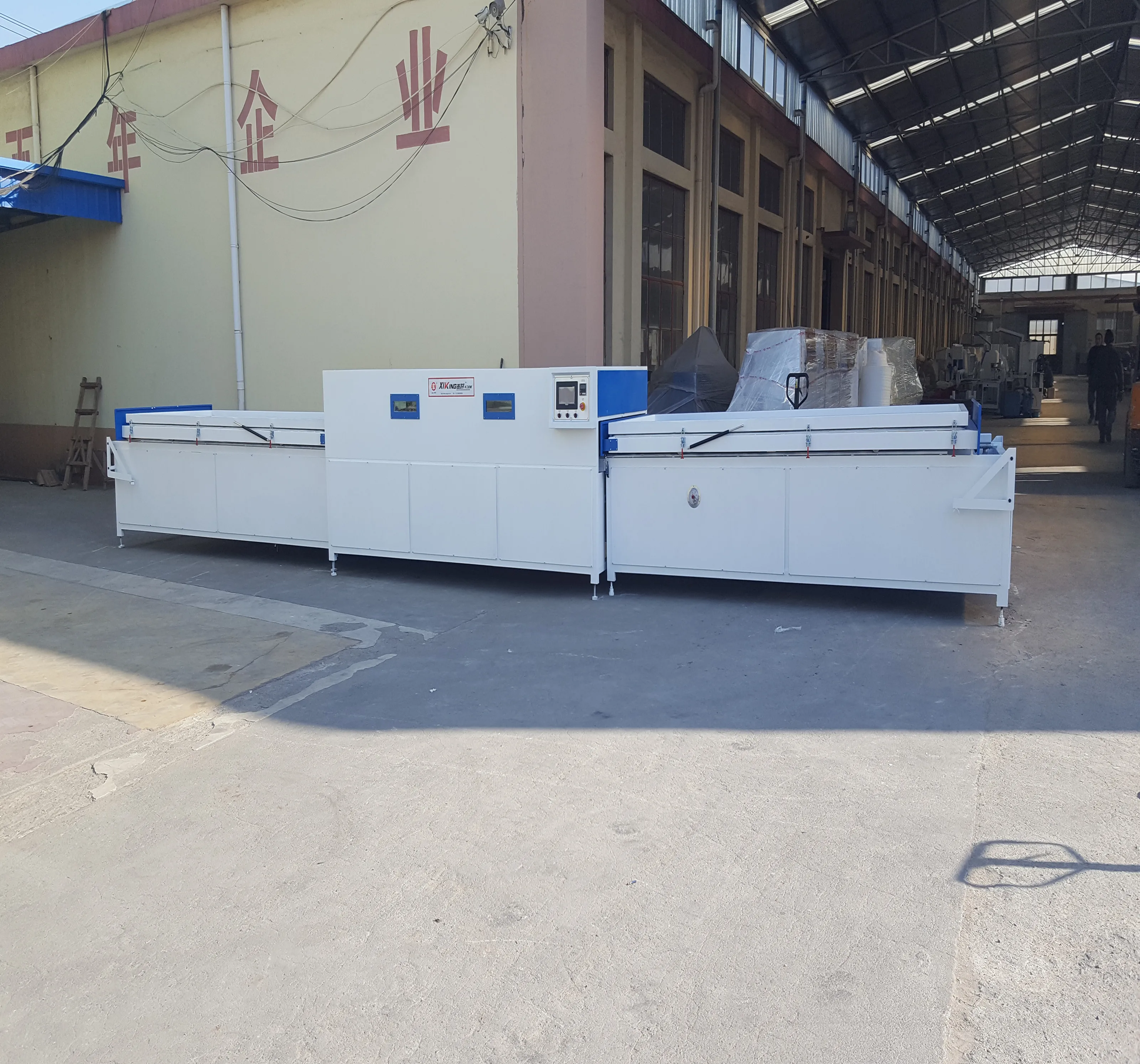 QC3000A Double Working Tables Vacuum Membrane Press Machine