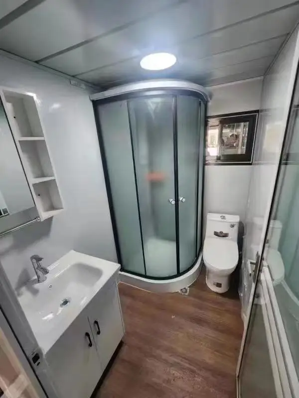 Factory Price 20 Feet Luxury Villa Modern Extendable Living Container House for wholesale price