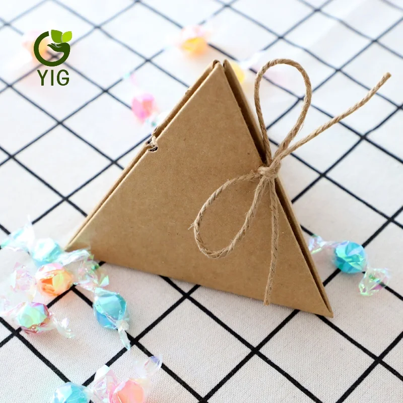 Europe Triangular Pyramid Style Candy Box Wedding Favors Party Supplies Paper Gift Boxes
