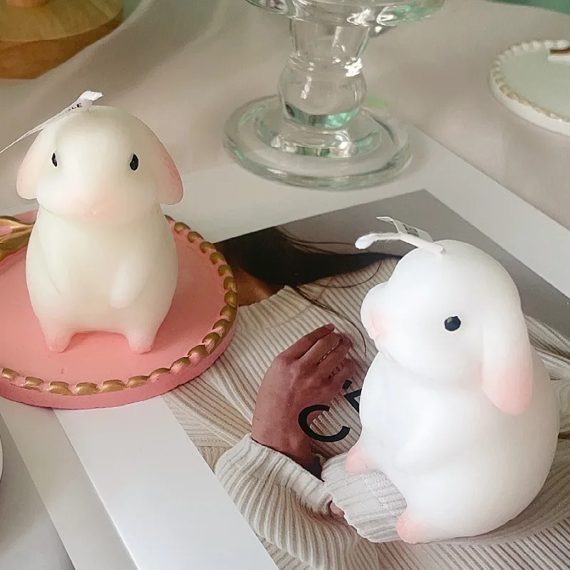 Lopsided rabbit scented candle, cute cartoon rabbit atmosphere sense of photography props to give gifts