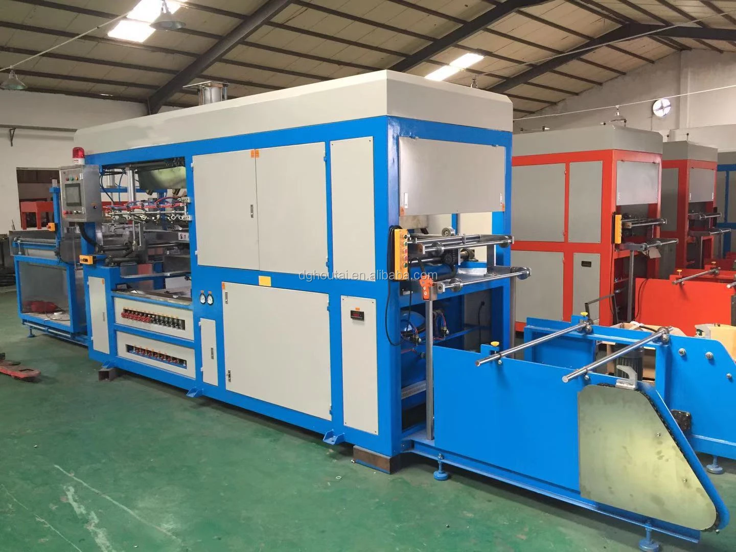 Plastic Seeding Tray Vacuum Forming Machine