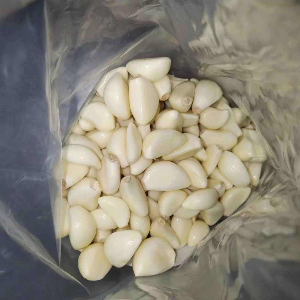 China Fresh peeled garlic  and white peeled garlic lowest price for wholesales
