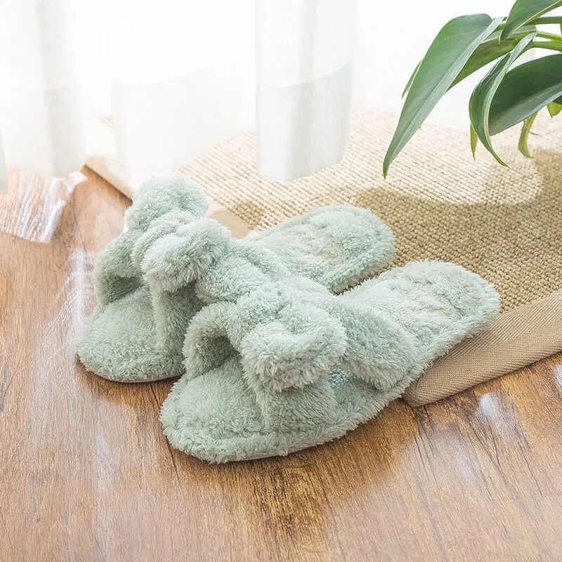 New Coral Fleece Women Winter Thick Fleece Slippers Fashion Bow Leisure Soft Slippers Wear At Home For Winter Warm