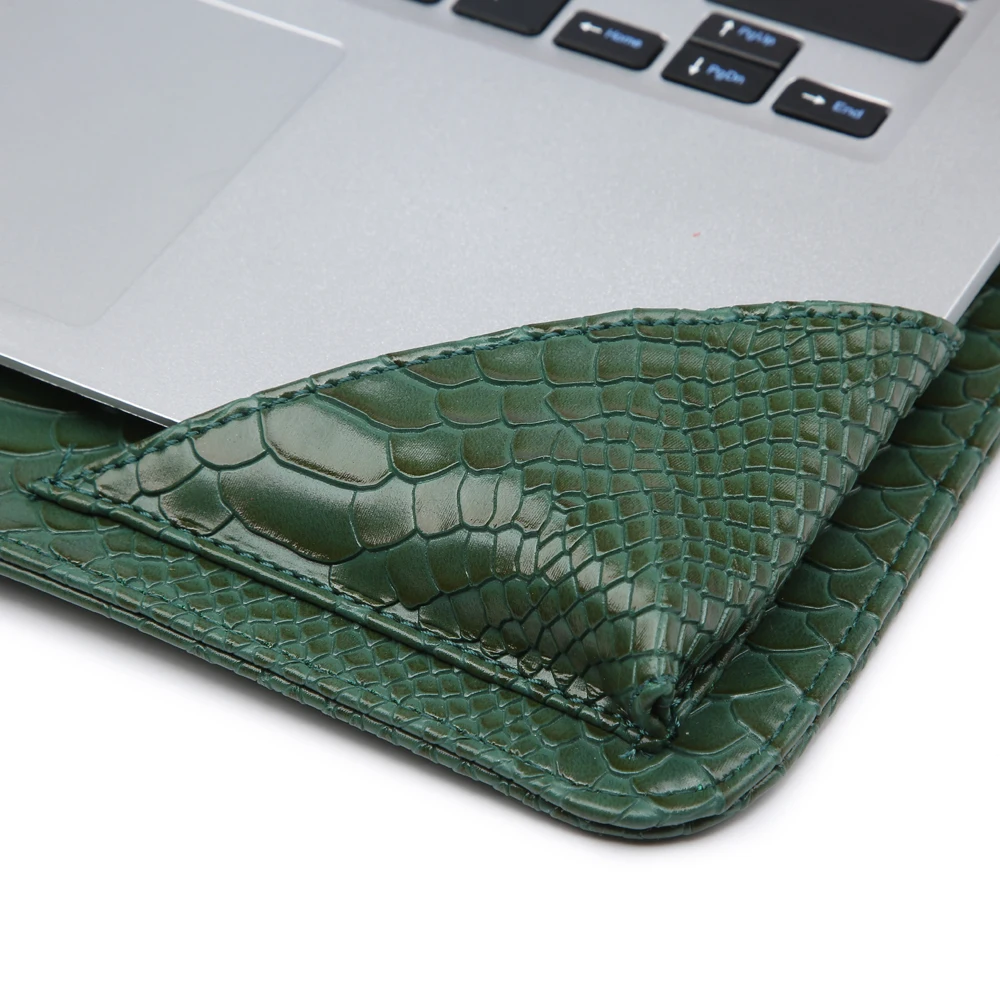 2022 New Design Snake Pattern Computer Protective Sleeve 13 inches Laptop Protective Case for Macbook and A4 File