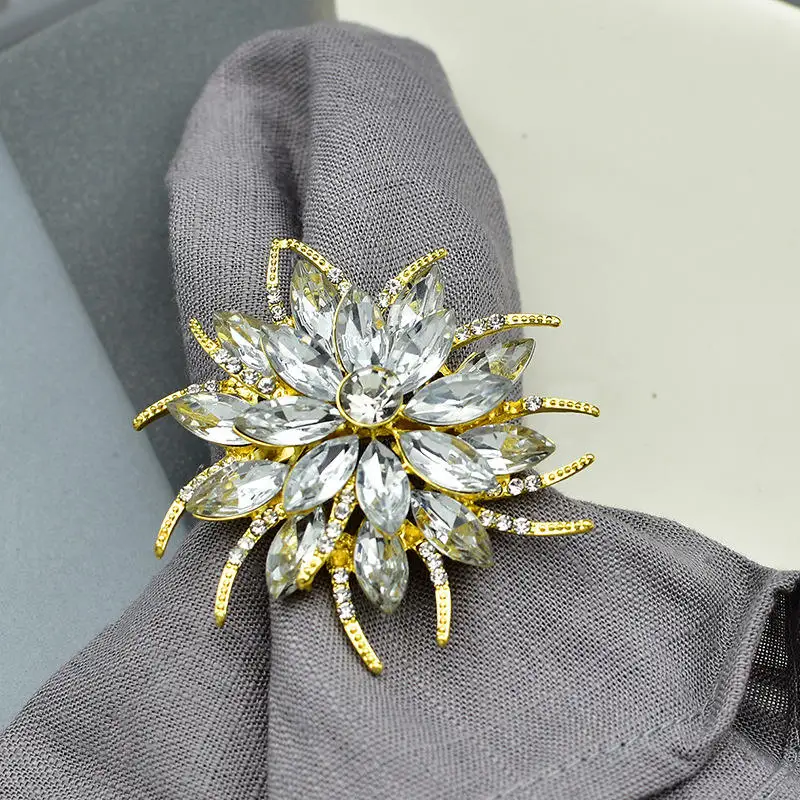 Wedding Party Dining Table Decoration High Quality Rhinestone Pearl Gold Flower Style Napkin Holder Crystal Lotus Napkin Ring