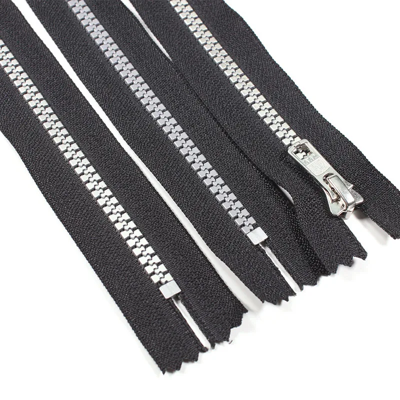 Wholesale high quality sliver plating zipper 10 large plastic zipper for sports backpack