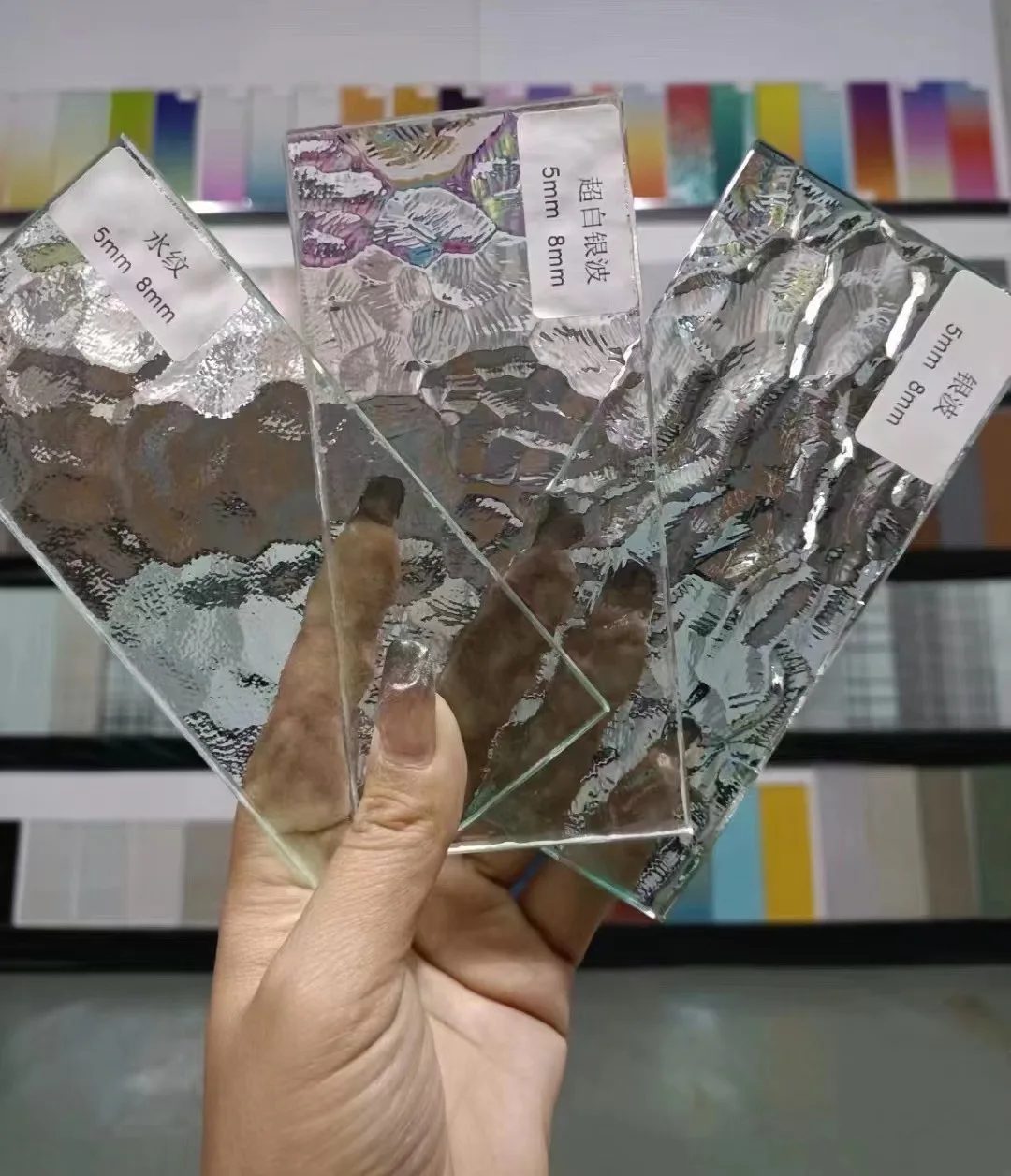 Decoration 3.5mm 4mm 5mm Low Iron Mislite Karachi Moru Fluted Figured Patterned Glass