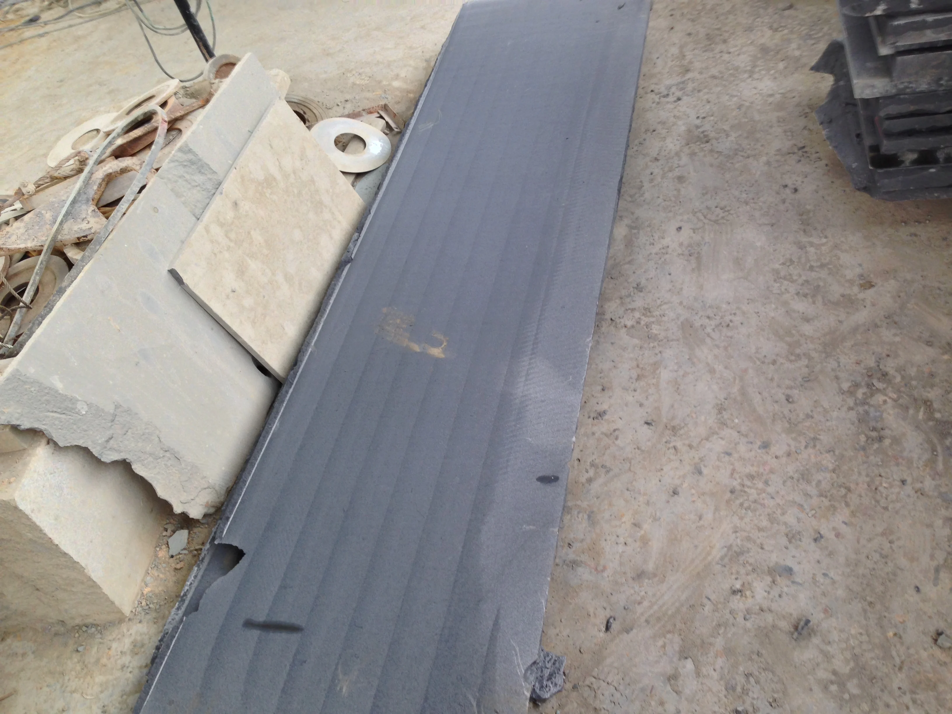 Acceptable cut size non slip stair steps paving stones natural sand stone board black sandstone