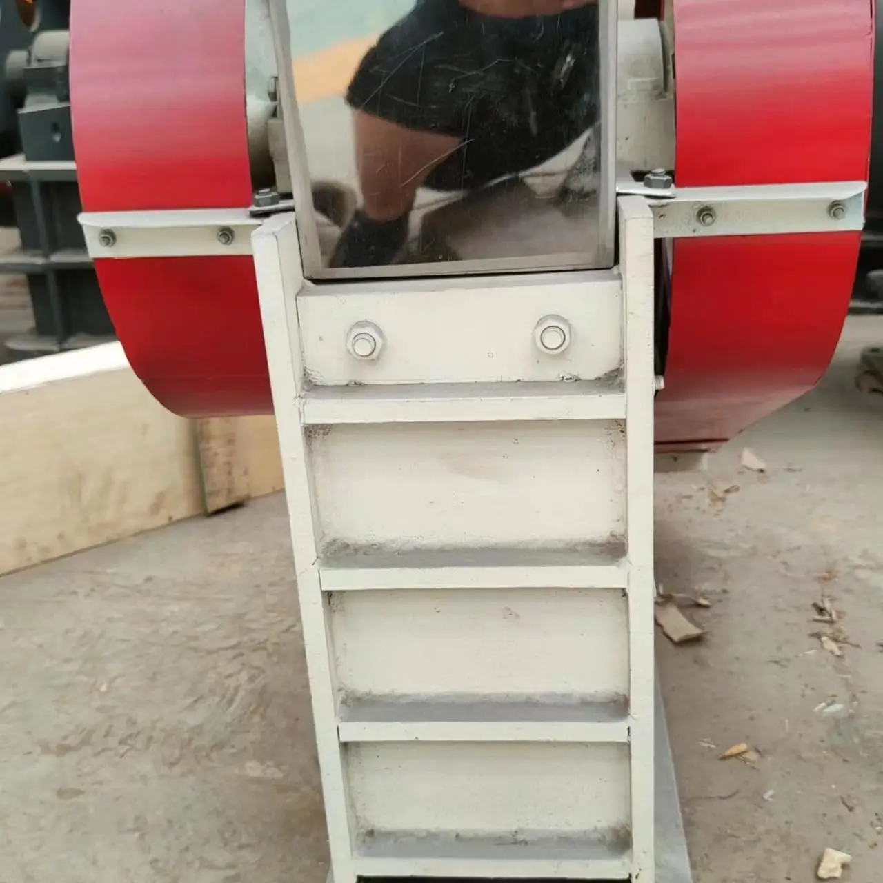 BLK 150*250 btma low price stone jaw crusher production line jaw hammer impact cone crusher production line mob