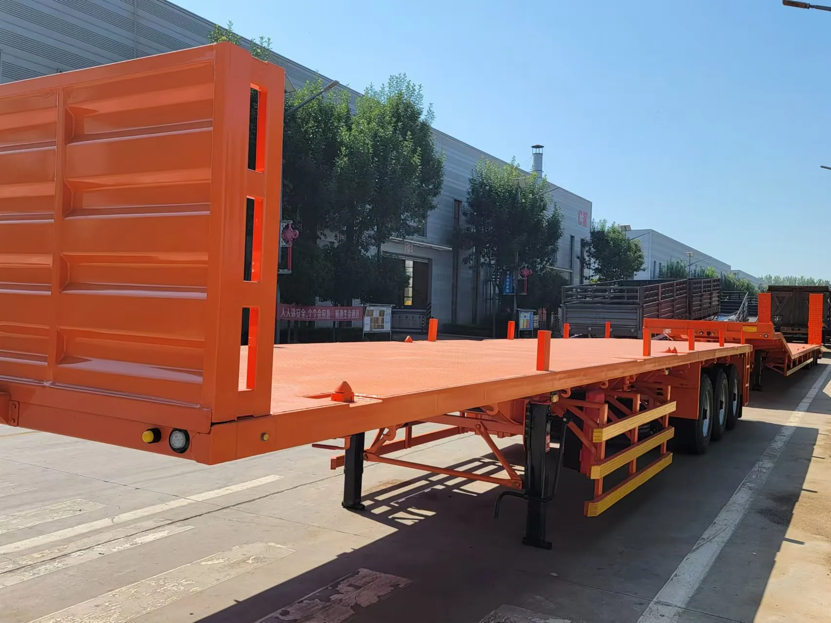 13 6 м 3 Оси FUWA BPW 45-футовый полуприцеп с плоской кроватью для Саудовской Аравии