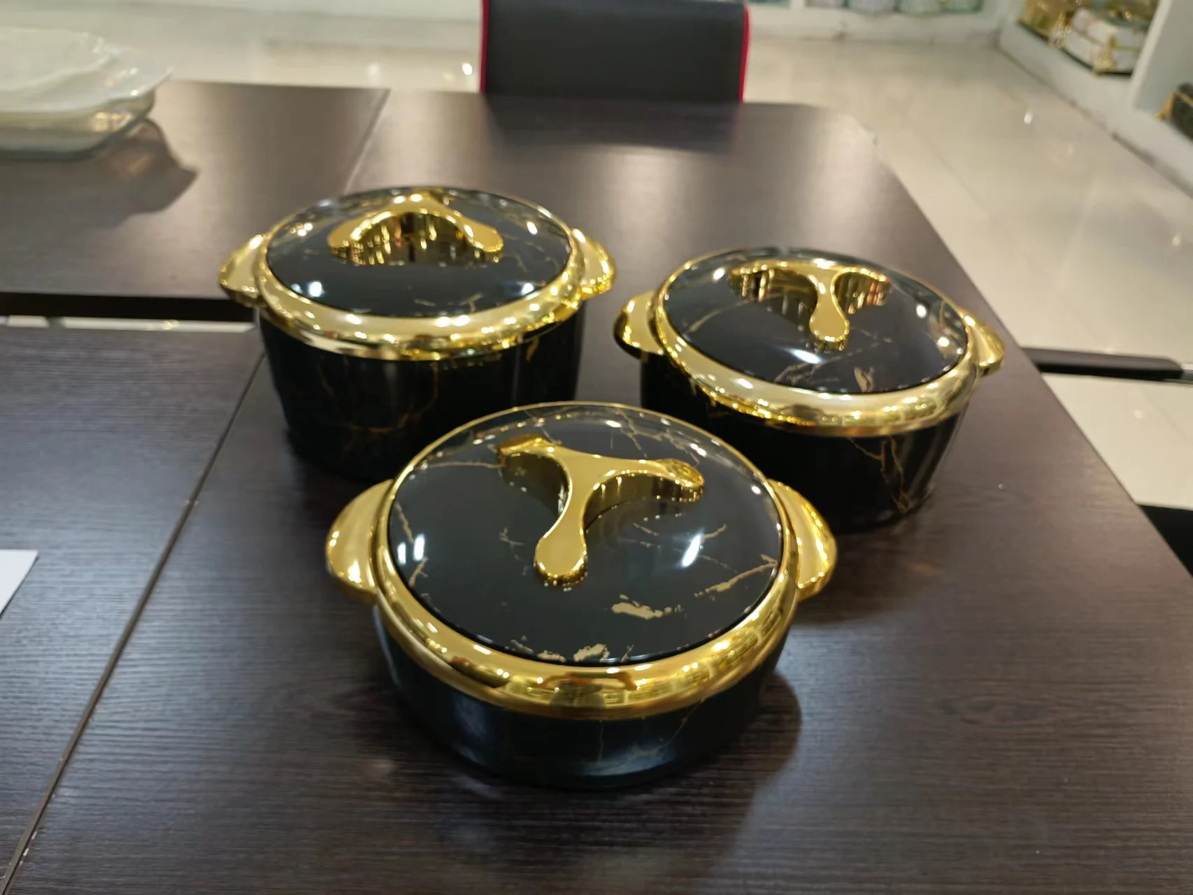 Custom insulated food storage hot pot container keeps food warm up to 4 hours