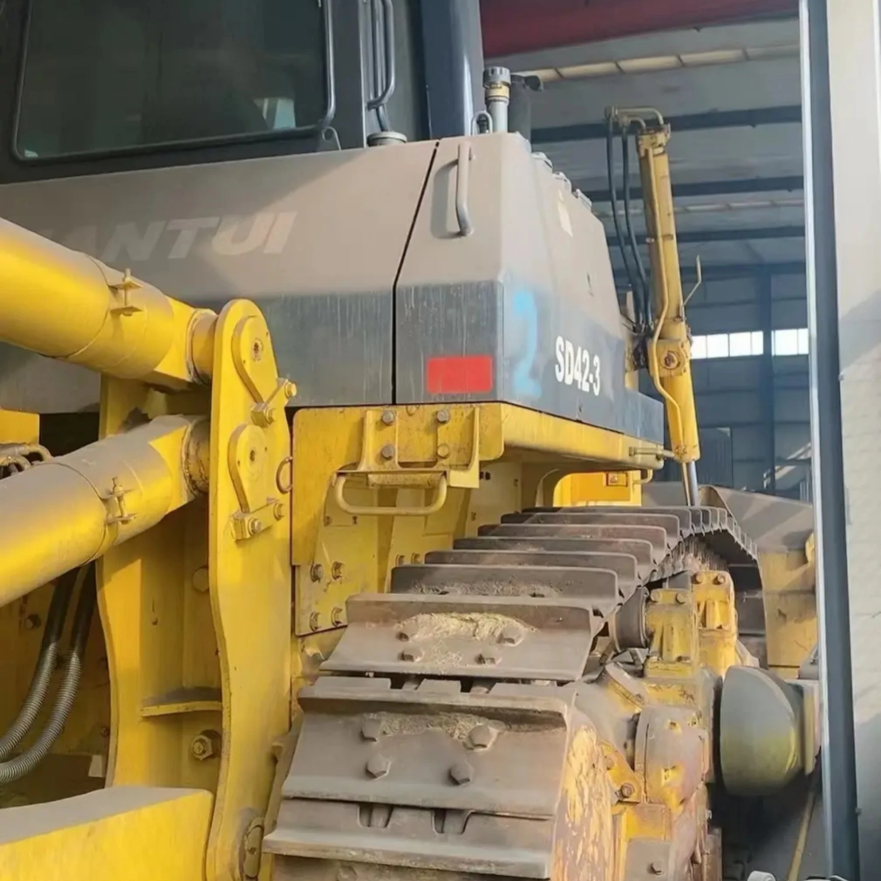 Huge bulldozer high quality China Shantui SD42 420HP Export