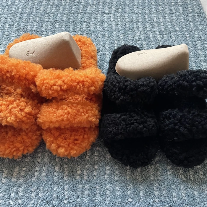 China Beautiful Pink Ladies Sheepskin Slipper Wholesale