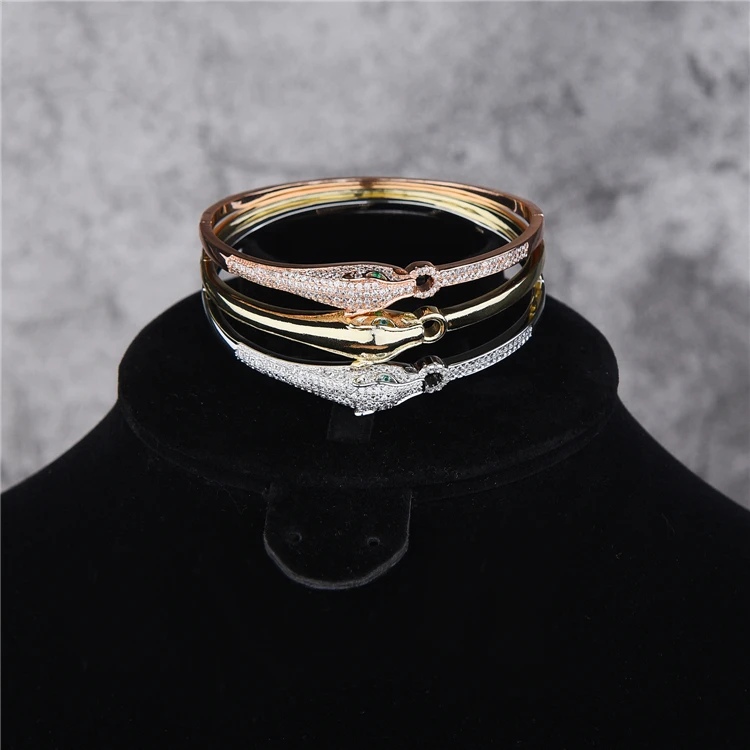 2021 New Simple Beautiful  Graceful  Wedding Gold Color Jewelry Set For women Jewelry Set High Quality Fashion  Bangle and Ring