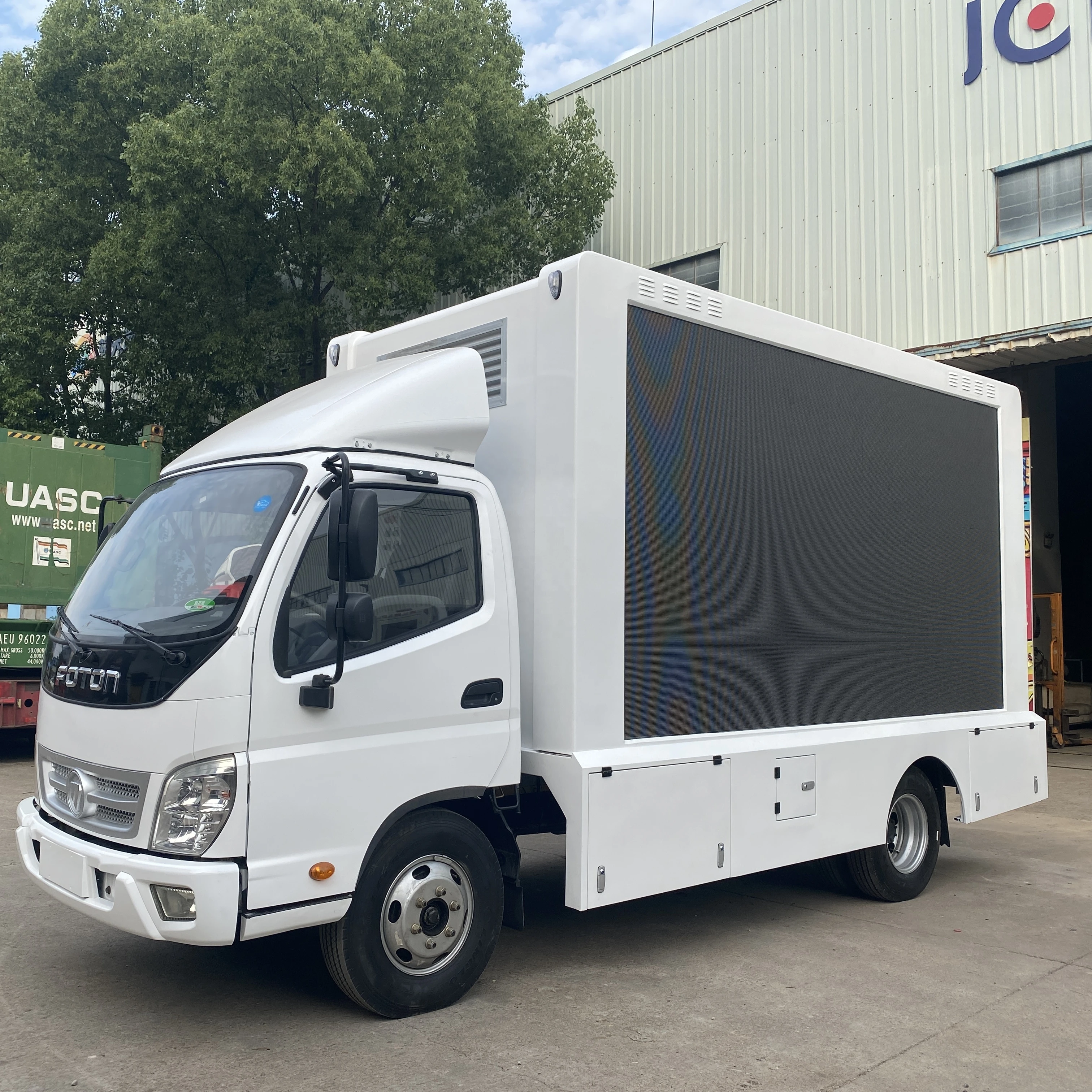 full color outdoor digital 3 sided led moving billboard advertising truck mobile advertising display panel sign screen for sale