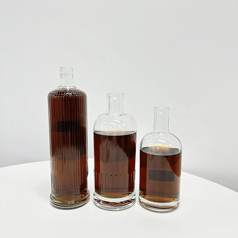 Customized Wholesale 500ml Round Flat Empty Fruit Wine Bottle Gin Rum Whisky Vodka Tequila Spirits Glass Bottles