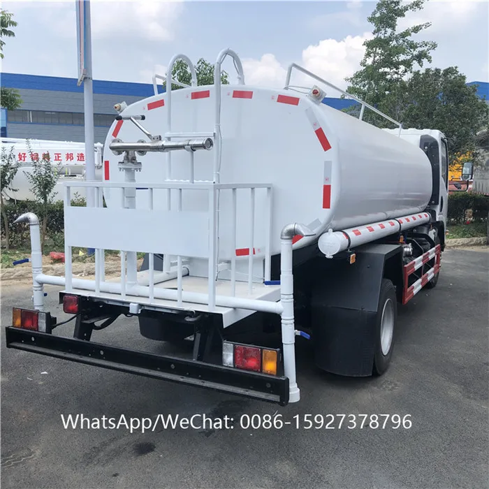 Japan ELF water sprinkler 5000 liters water truck