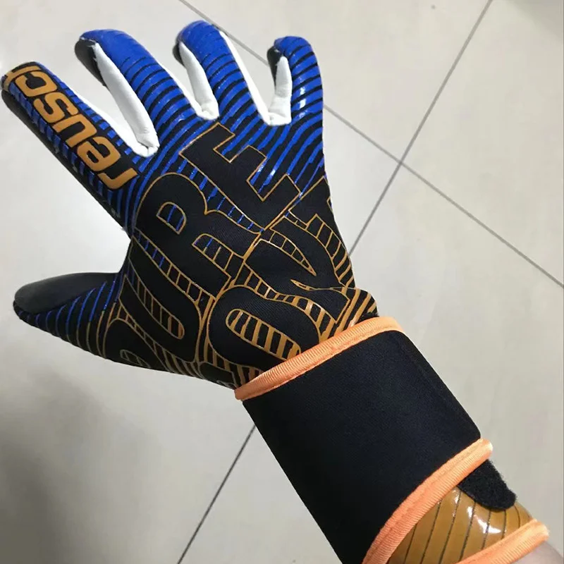 Professional Goalkeeper Gloves Latex Protective Finger Breathable Soccer Goalkeeper Gloves