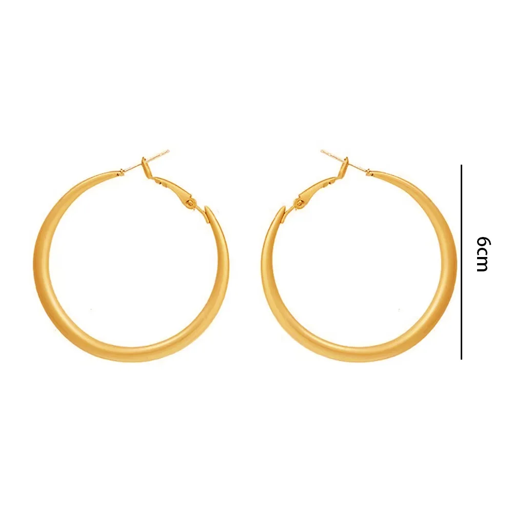Wholesale Simple Retro Vintage Style 18K Gold Plated Hoop Earrings Ladies Fashion Jewelry Made of Copper Oversized Hoop Design