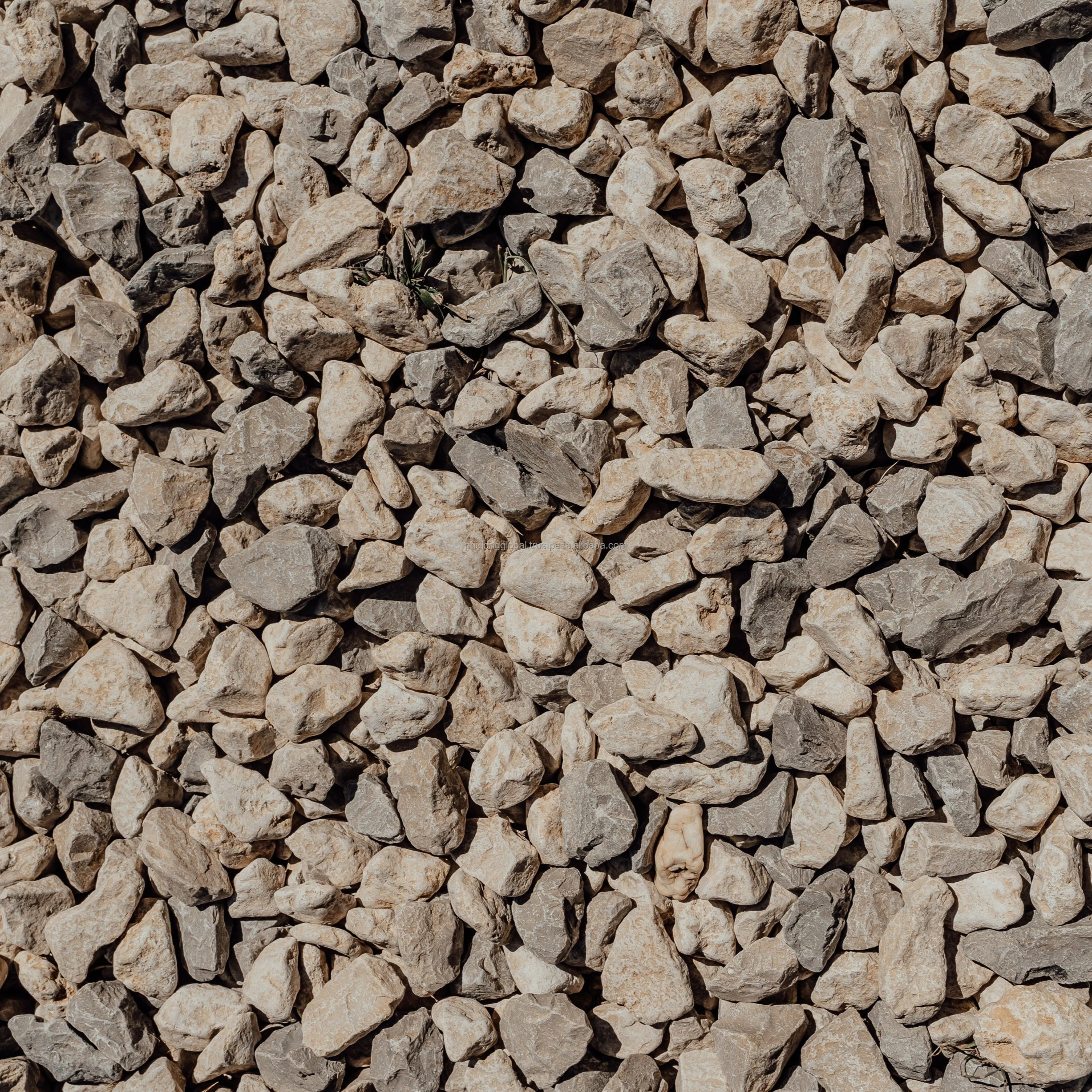 Stone for building Stone chips, Aggregate or gravel crushed stone with size 10mm, 20mm, 45mm, 60mm synthetic stone
