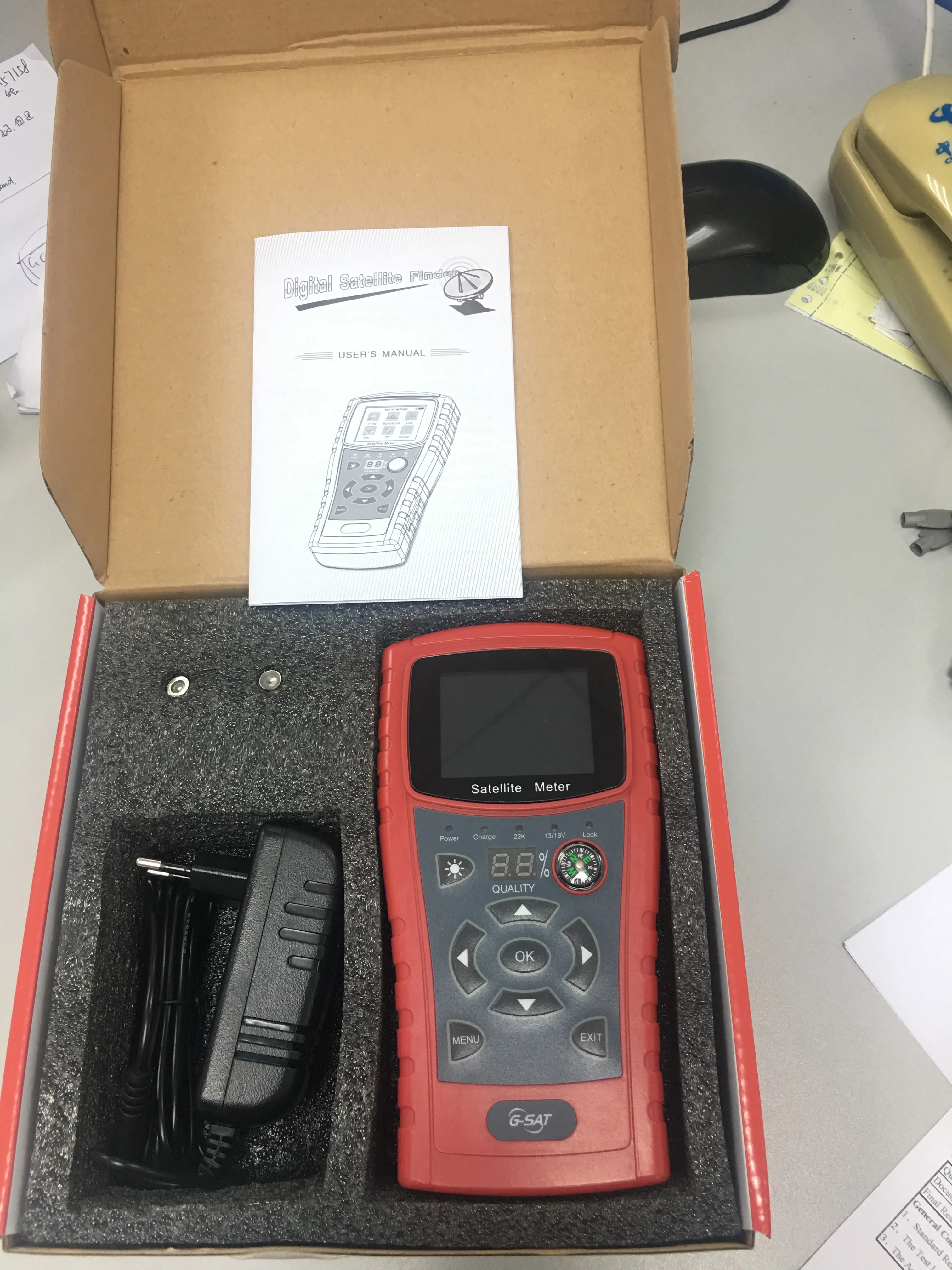 Digital Handheld Signal Meter Satellite finder Signal Finder, HD Satellite TV Signal Finder DVB-S2  MPEG4