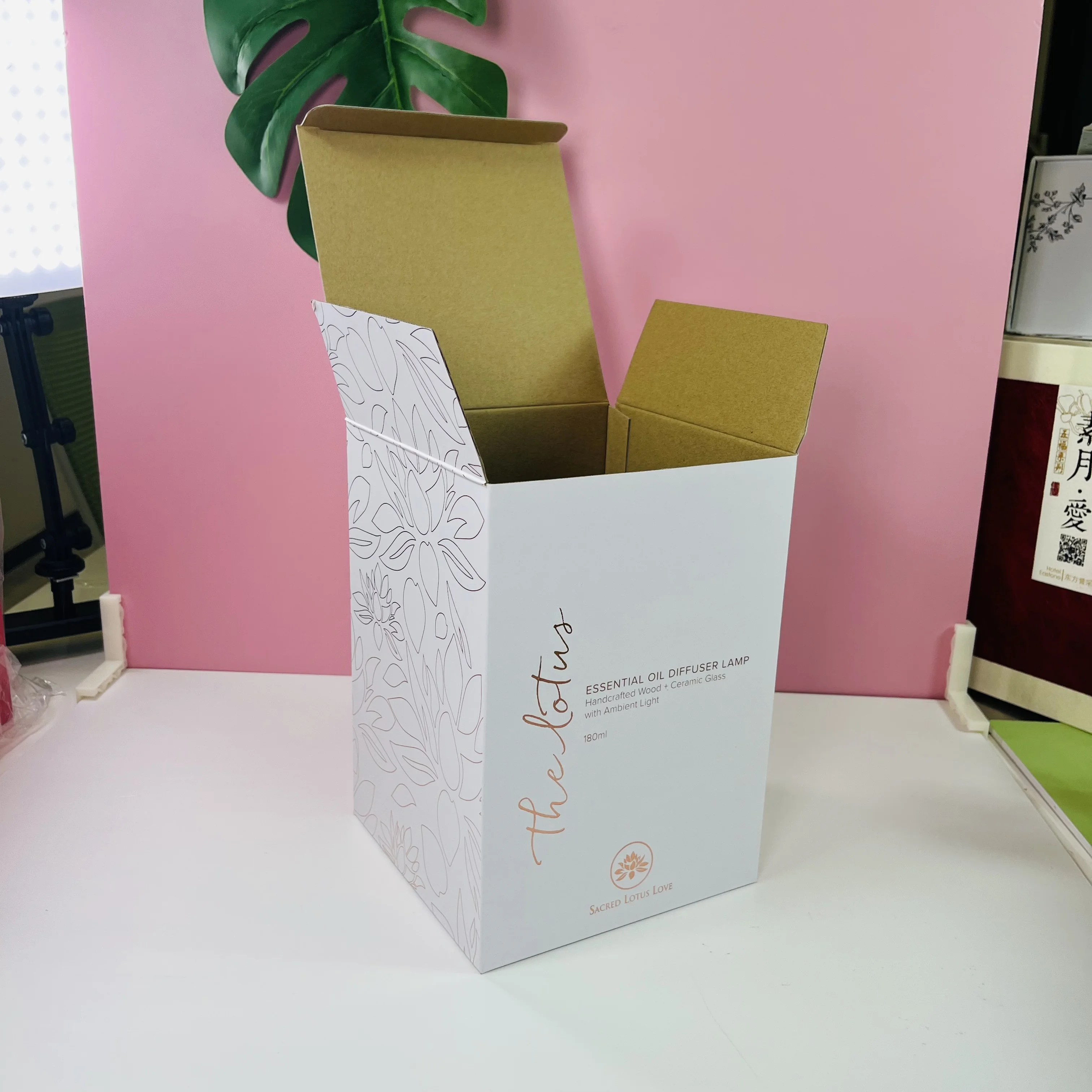 Custom three colors card and cardboard paper box for many products packaging