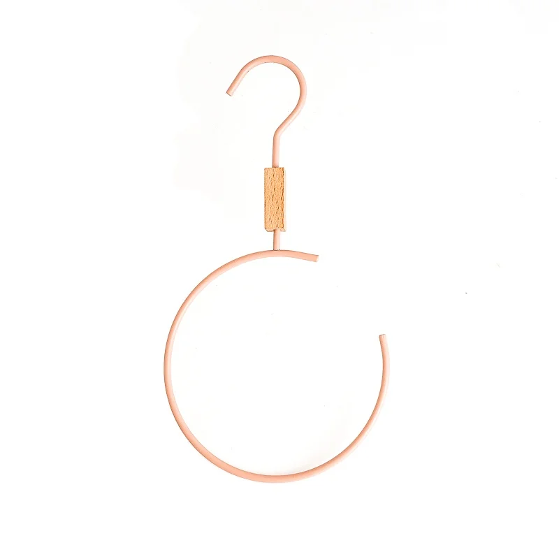 High Quality Metal Scarf Hangers vintage ring style wooden and metal scarf hanger for shops