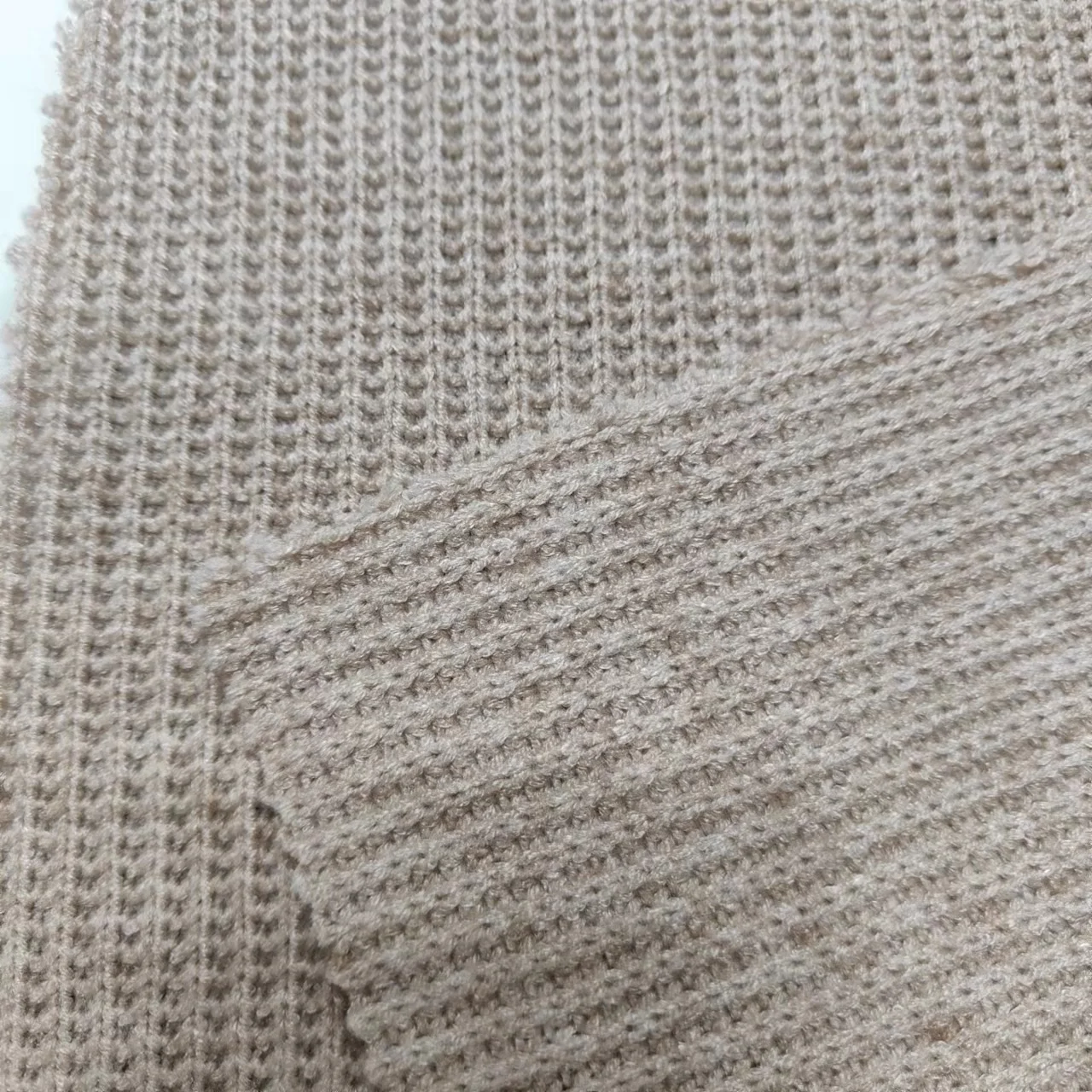 Classic Waffle Design 51% Rayon 24% Nylon 25% Poly Rib Knit Stretch Fabric For Garment Wholesale