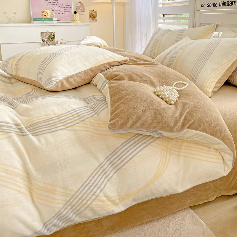 Modern Luxury Four-Piece Printed Duvet Cover Set Thickened Milk Flannel Bed Sheet Facecloth Three-Piece Coral Velvet Plant