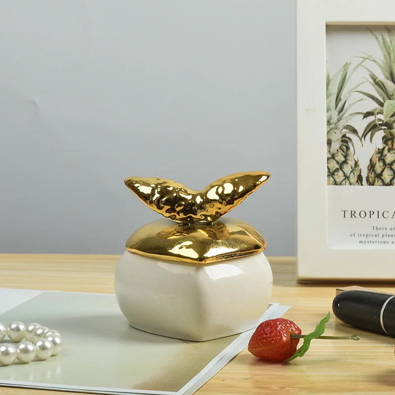Custom Logo Gold Queen Shape Ceramic handicraft table furnishing items storage tank jewelry box incense candle display box