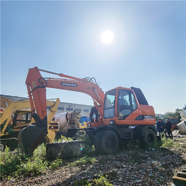 DOOSAN 210W-7 колесный экскаватор с Wholec распродажа цена использованный корейский Hyundai 210-7 для продажи