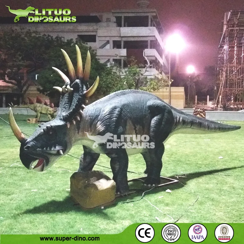 Реалистичная анимированная механическая модель динозавра в натуральную величину