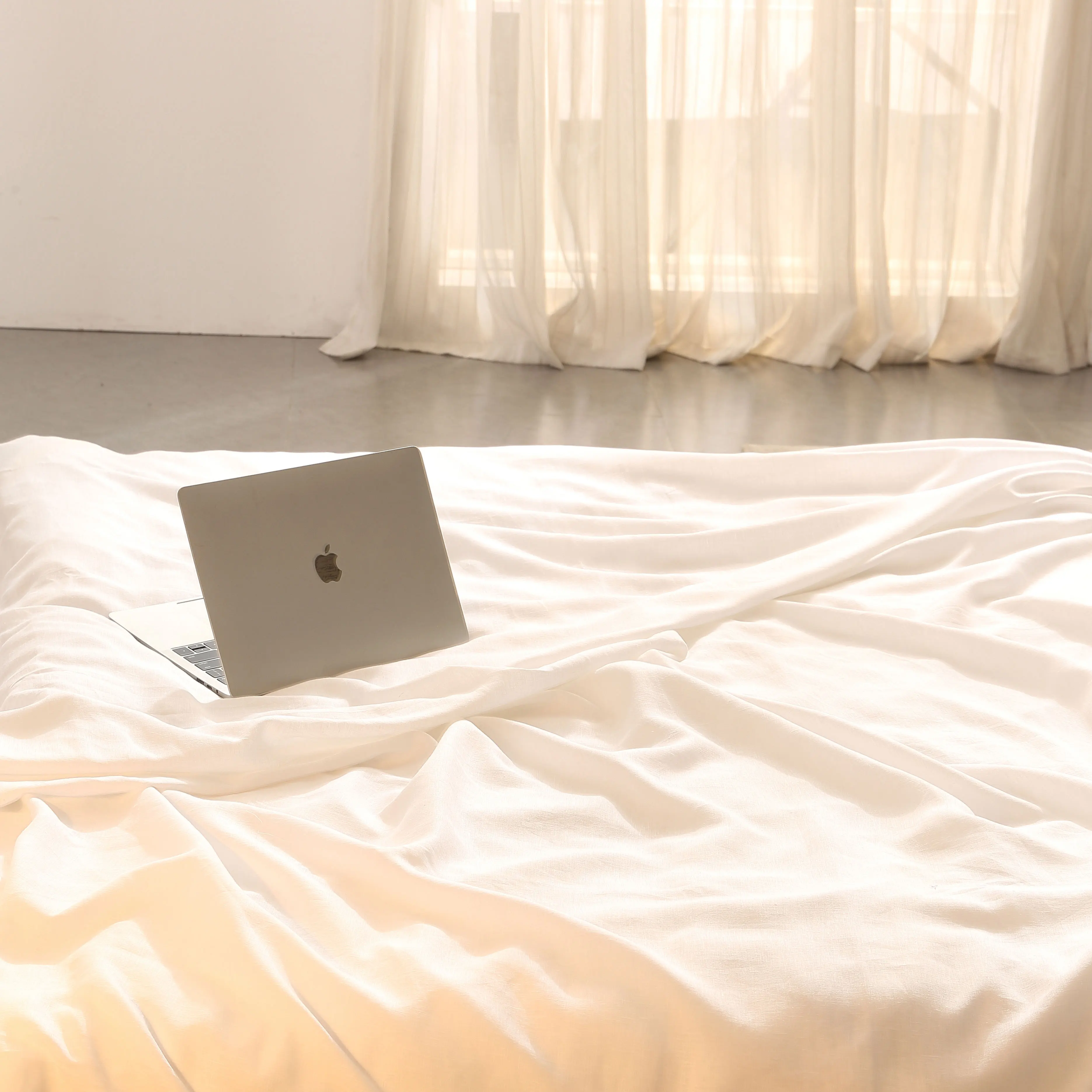 Wholesale Luxury Queen King Size Bed Four-Piece 100% French Flax Linen Bedsheet Sheet Sets Collections Bedding Set