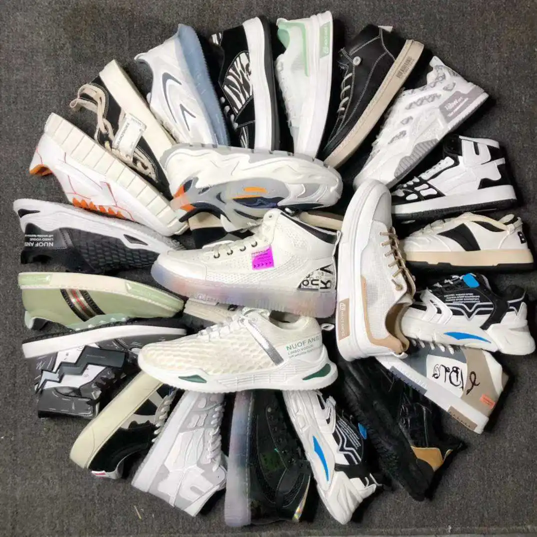 Clearance price bulk wholesale sports casual male sneakers shoes mixed type shoes men Shoes stock