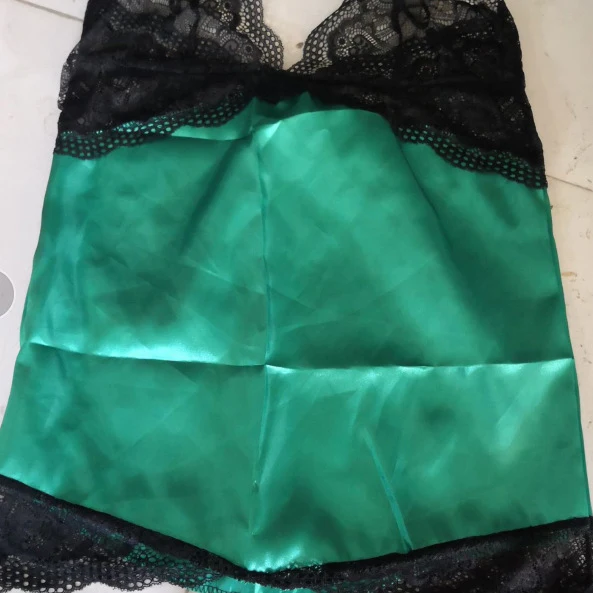 2022 High Quality  Of Low Price Deep V Lace Fat Women Sexy Sleepwear Satin Nightwear Plus Size Lingerie