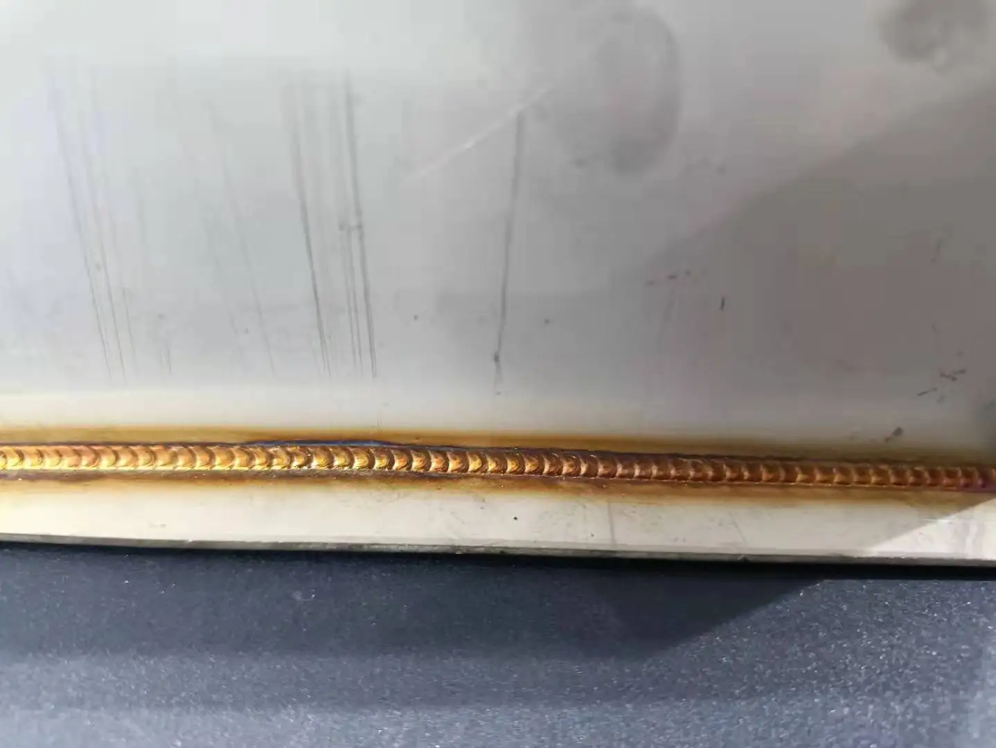 Most Popular 1000W Hand-held Fiber Laser Welding Machine for Metal Stainless Steel