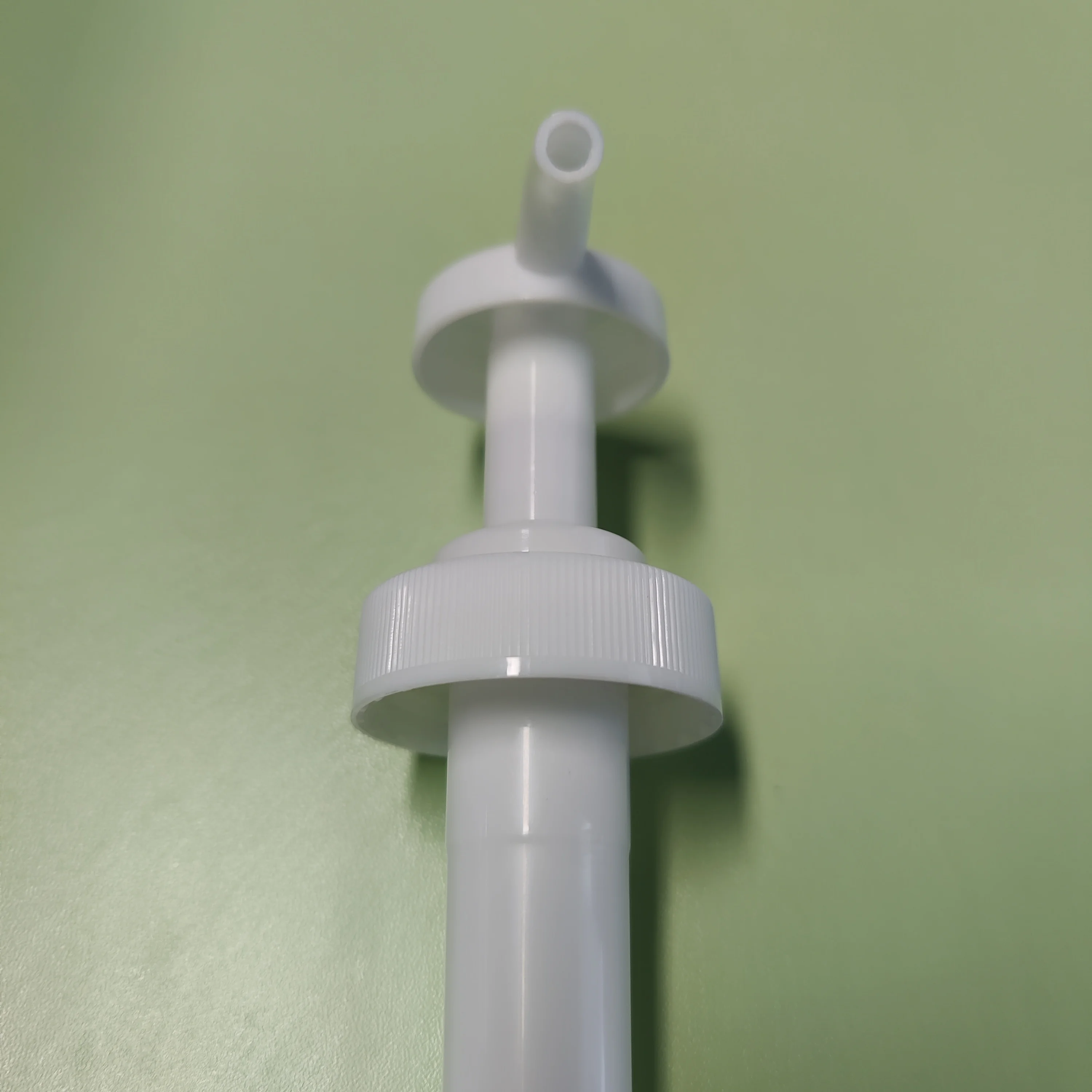 screw lotion pump lock down 38/400 plastic pump dispenser pump for plastic bottle