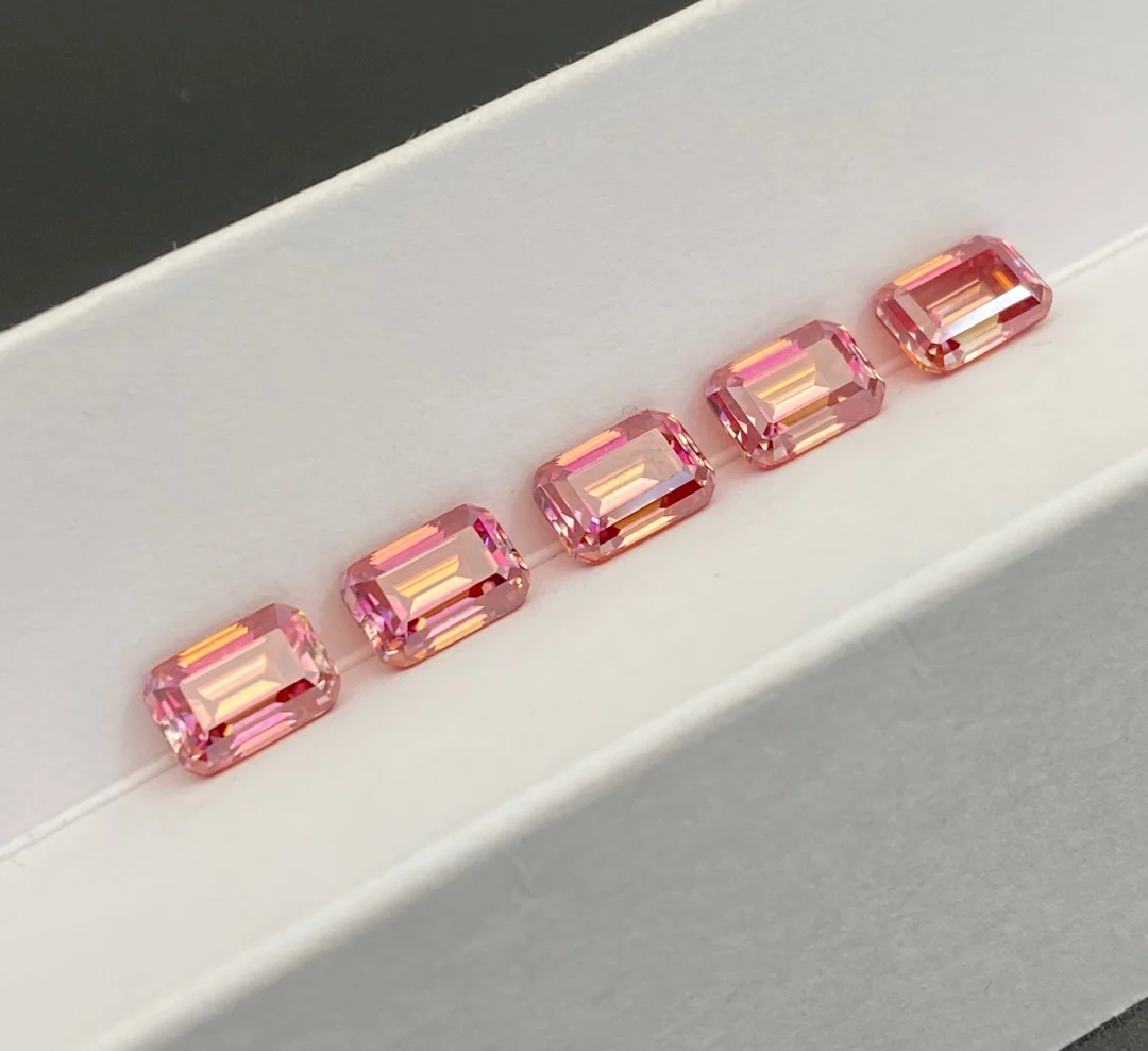 Wuzhou Manufacturer 2*3mm to 12*14mm Bright Color Red Moissanite Bead Emerald Cut Synthetic Moissanite Loose Stones