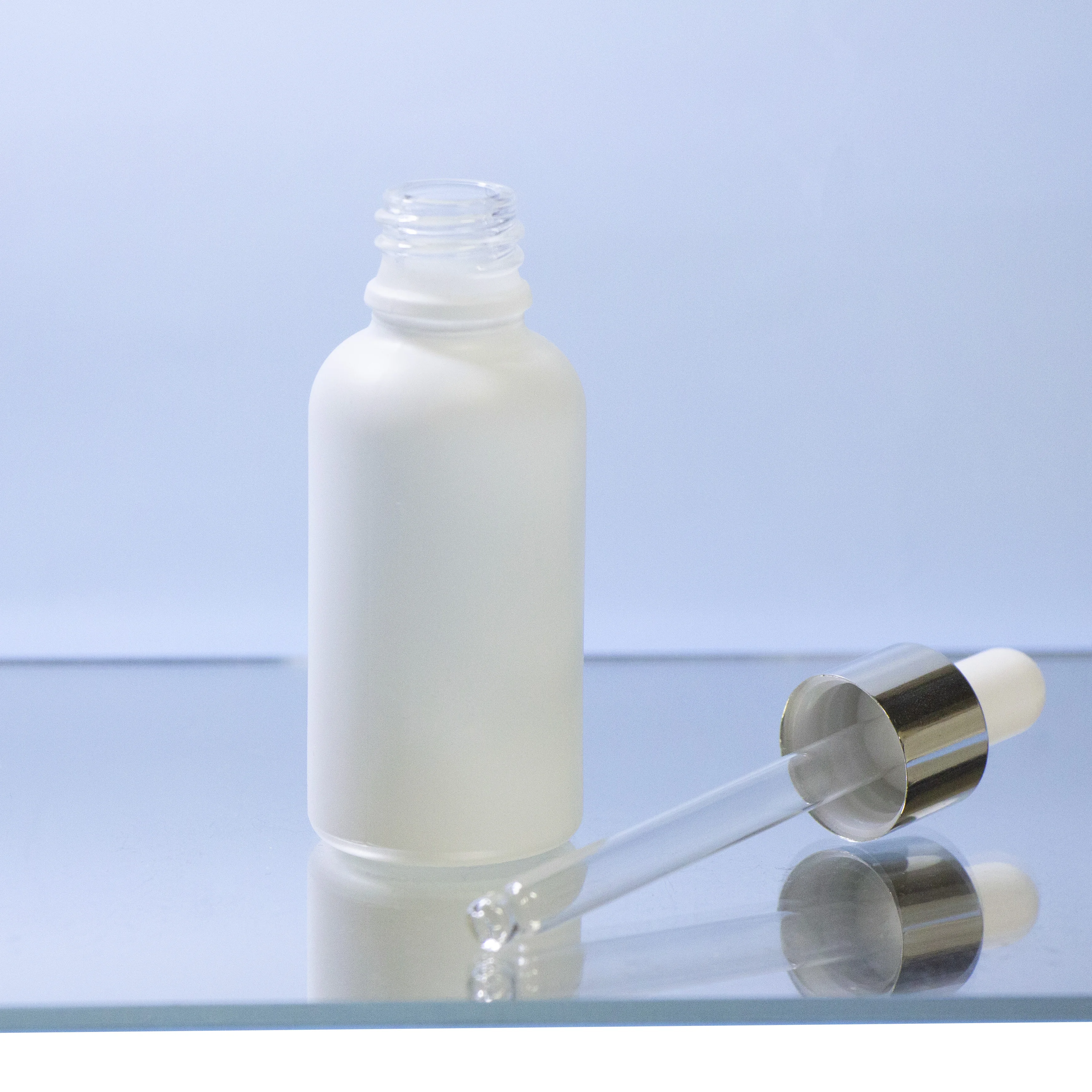 30ml 50ml 100ml Matte White Boston Round Glass Dropper Bottle For Body Essence Oil