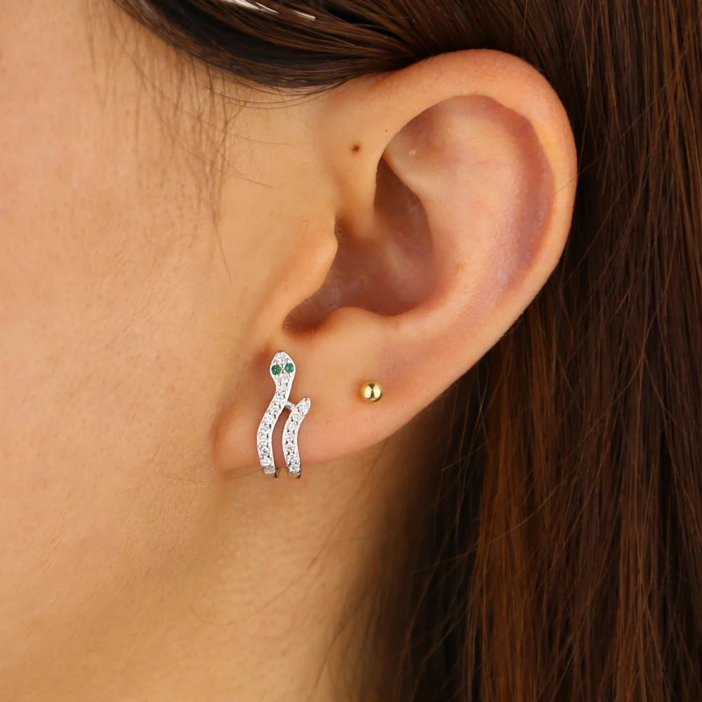 hot fashion dainty cute minimal Snake earring with green cz paved eye earring with gold Silver plated paved wedding earring