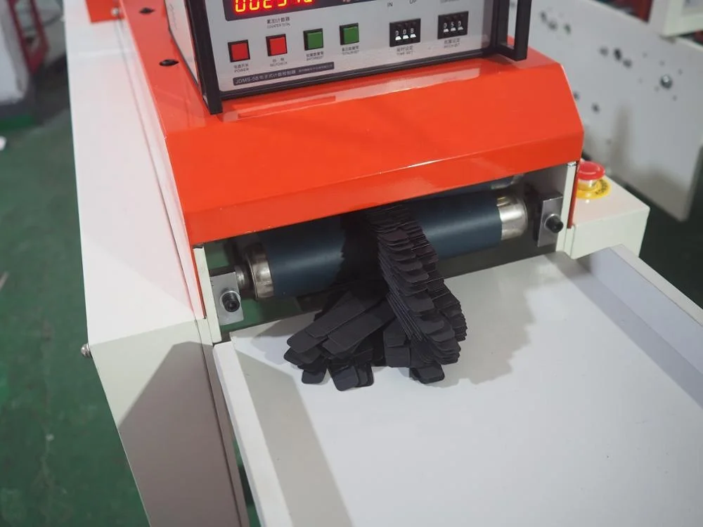 High Speed Automatic Mini Box Small Carton Folding Gluing Machine