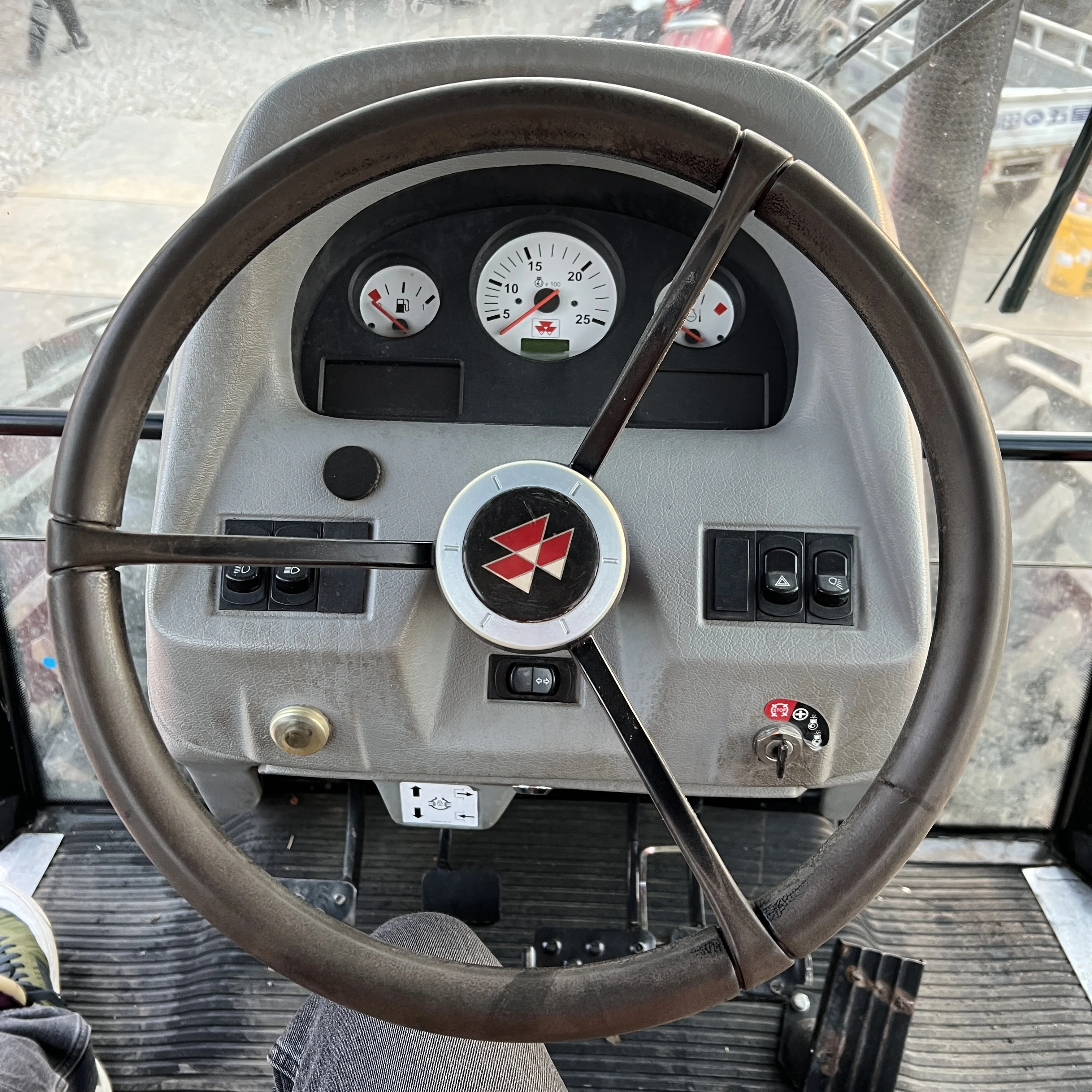 Massey Ferguson used tractor with attractive price tractor