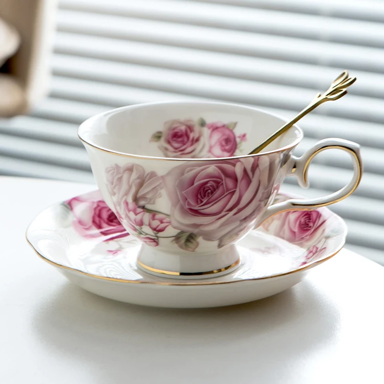 Премиум качество элегантные роскошные розовые цветочные золотые оправы эспрессо кофейные чайные чашки набор фарфоровые керамические с блюдцем