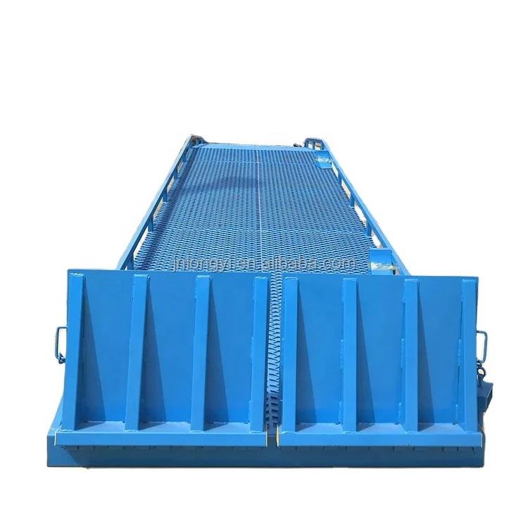Container  Portable Loading Dock Ramp Platform Mobile Boarding Bridge Mobile hydraulic loading and unloading platform