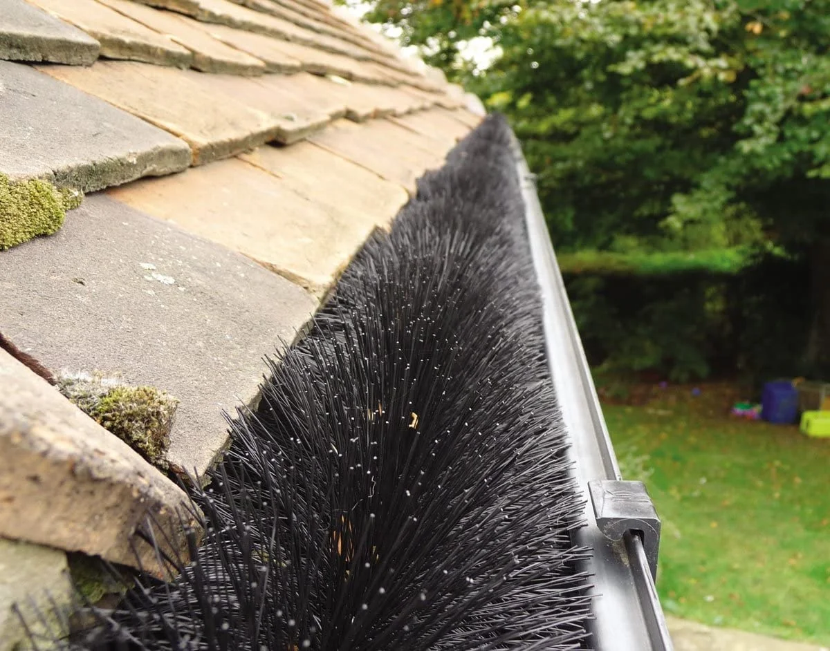 4M High Quality Gutter Downspout Leaf Collector Plastic Gutter Guard Brush Home Garden